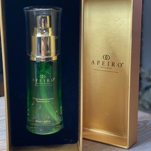 APEIRO COLLAGEN RADIANCE RENEWAL SERUM. Brand new